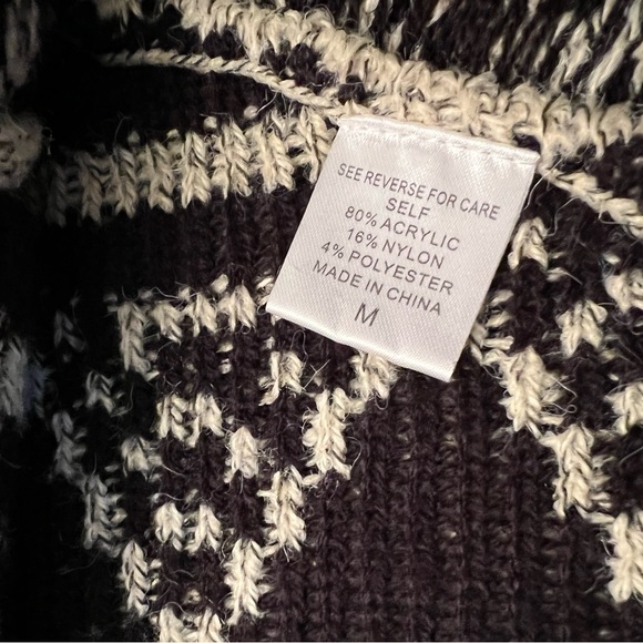 Bobeau – Fringe Poncho, Black and Tan Long - 3/4 Sleeve Crewneck Sweater - Picture 11 of 12